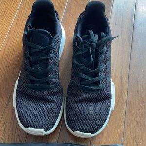 WORN Adidas cloudfoam sneaker